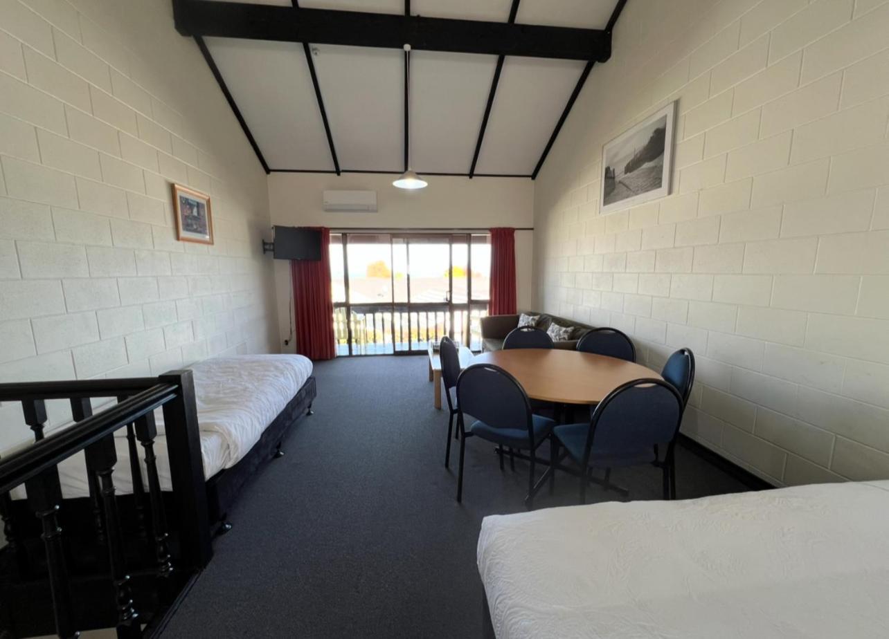 Mountain View Motel Taupo Exterior photo