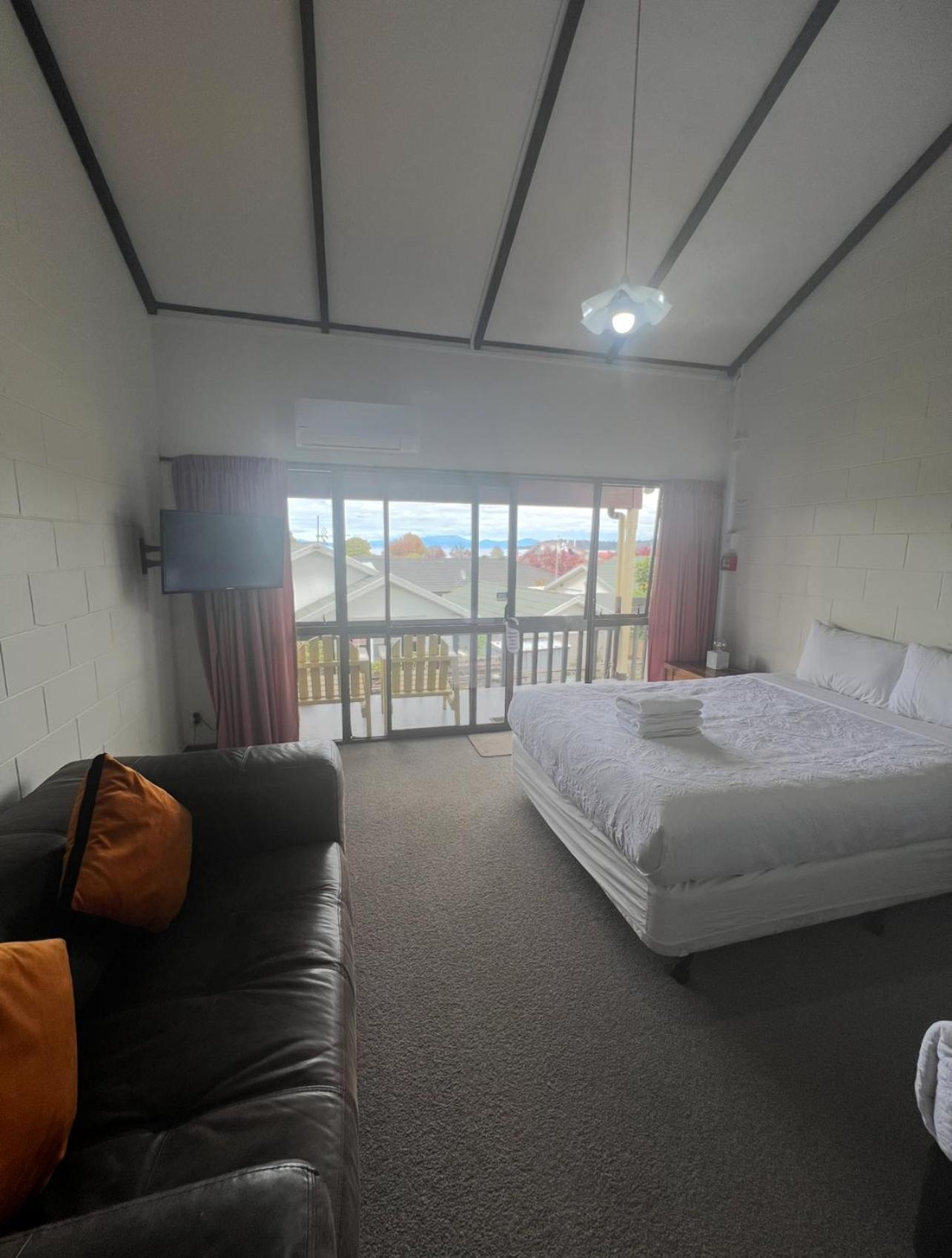 Mountain View Motel Taupo Exterior photo