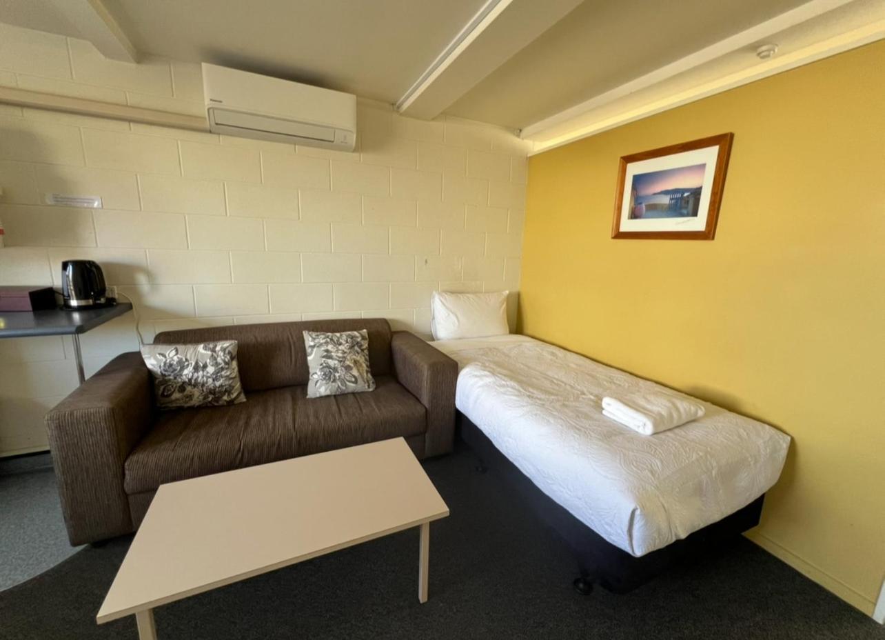 Mountain View Motel Taupo Exterior photo